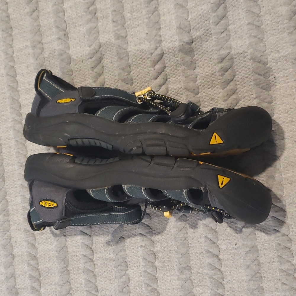 Keen Big Kids Newport H2 Waterproof Unisex Hiking Water Shoes EUC Sz 4 - Picture 3 of 5
